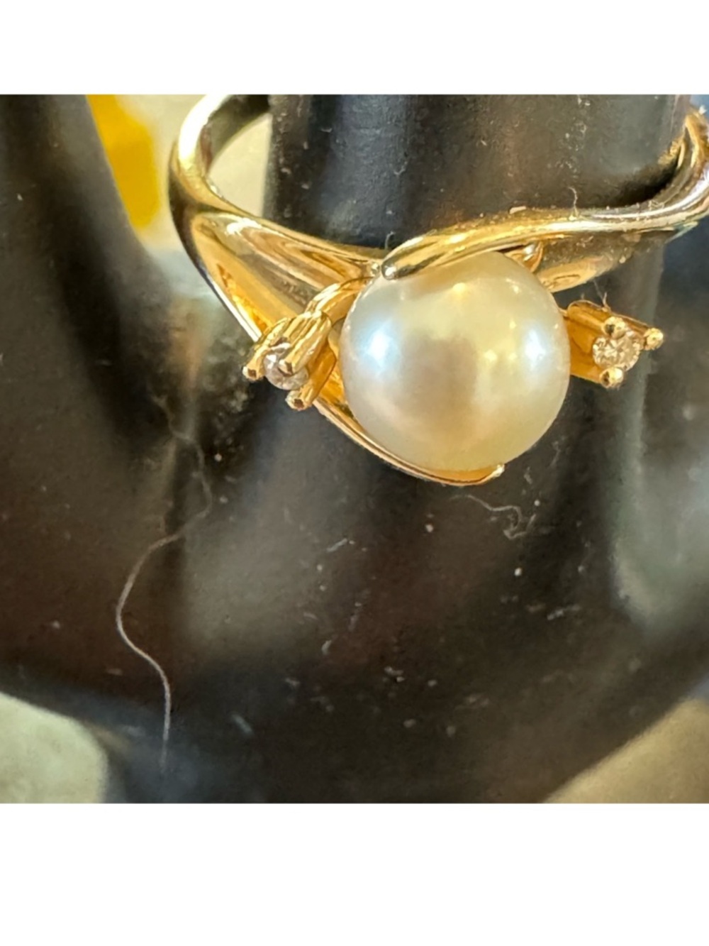 14k stamped acid tested Gold Pearl and Diamond ring size 8